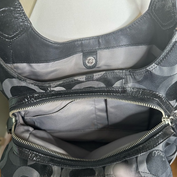 Coach Black and Gray Signature Shoulder Bag - Picture 8 of 9